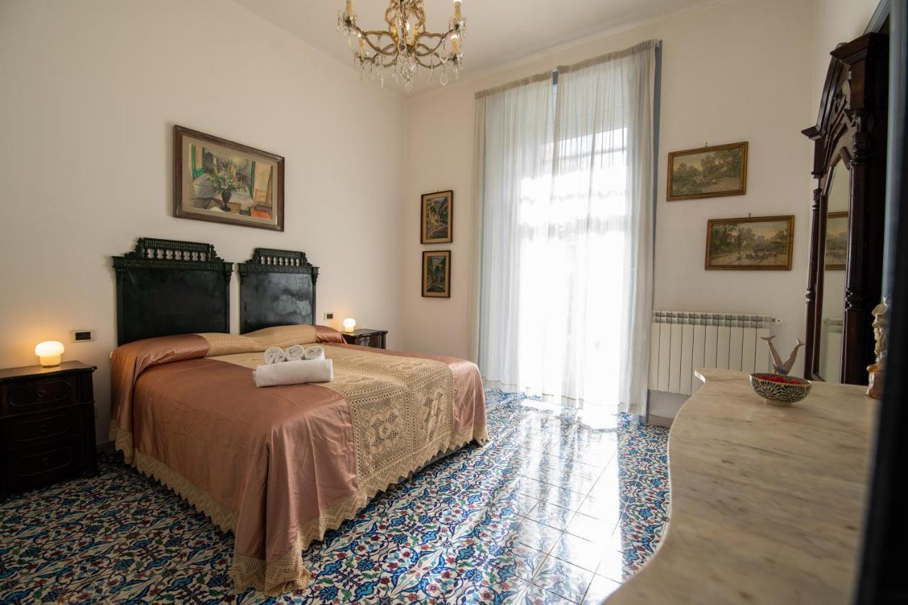 D'Angleterre Guest House Salerno Ngoại thất bức ảnh