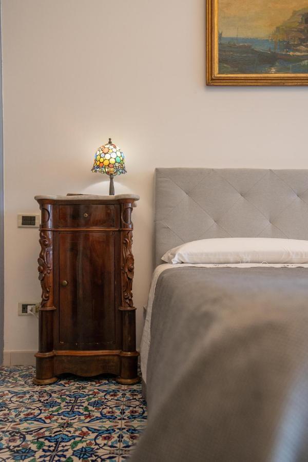 D'Angleterre Guest House Salerno Ngoại thất bức ảnh